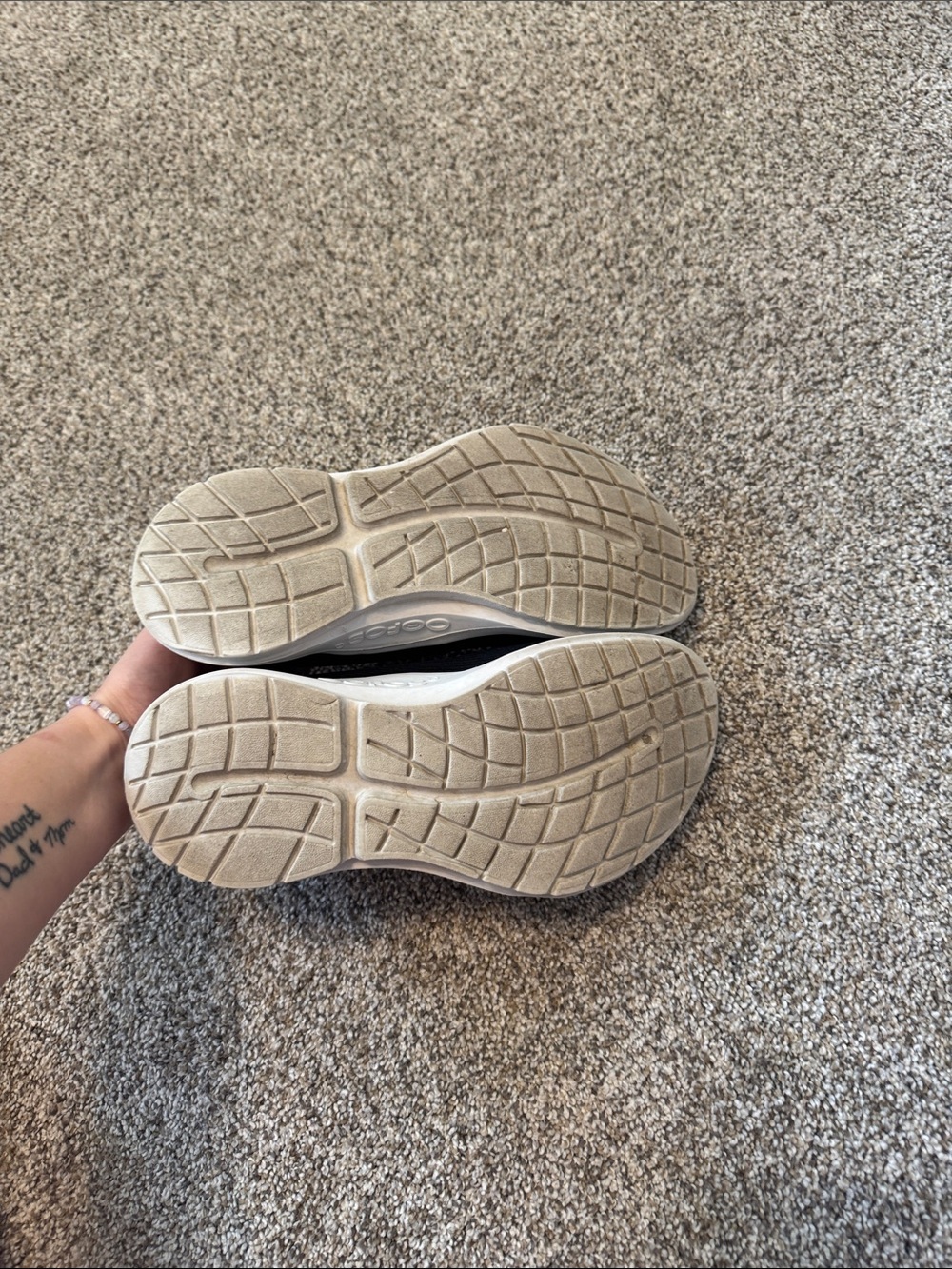 OOFOS Black Slip-On Sneakers with Green Insoles - Picture 3 of 4